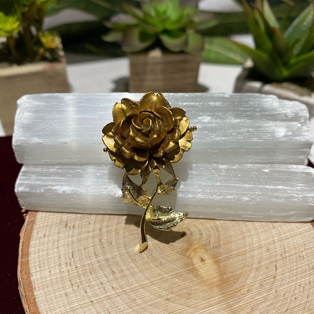 Vintage Golden Bronze Flower Brooch ✨🌼 - Picture 7 of 7